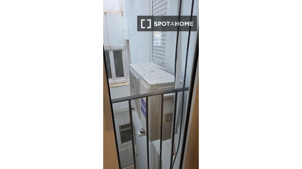 Apartment Barcelona, 1 bed, 34m² — photo 9