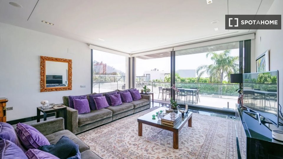 Apartment Valencia, 4 beds, 350m² — photo 7