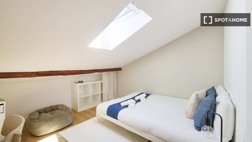 Double room Lisbon, 9 beds — photo 16