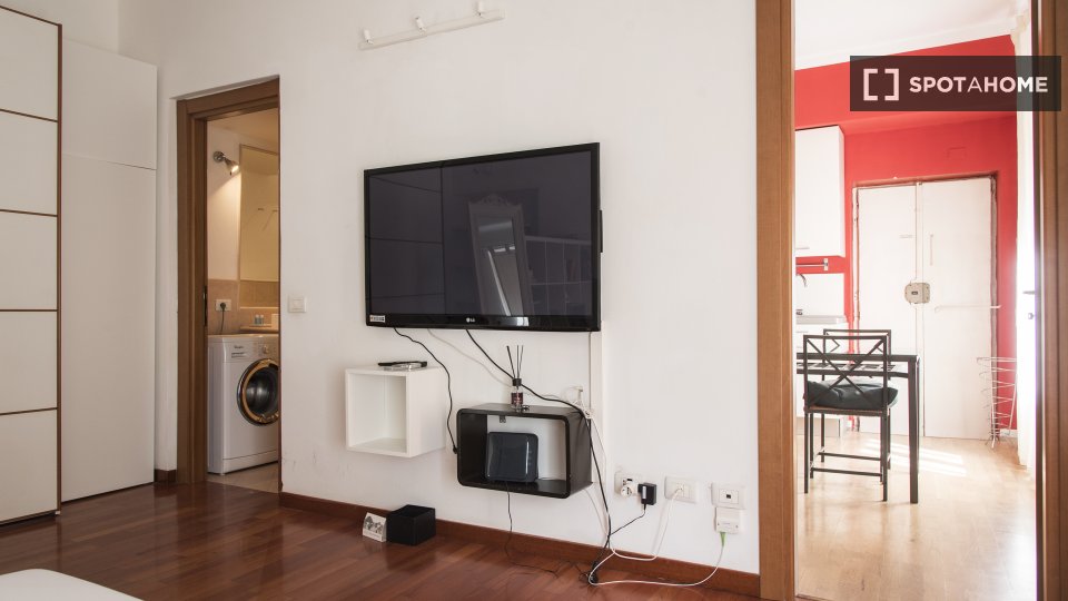 Apartment Milan, 1 bed, 44m² — photo 11