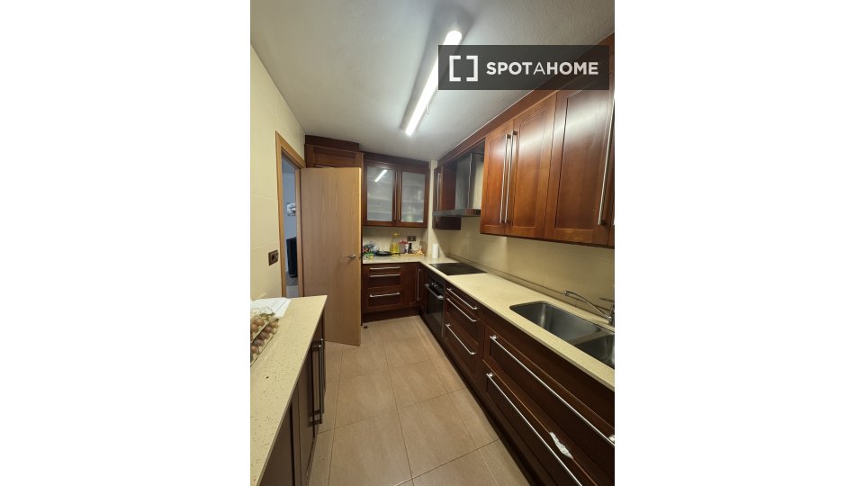 Double room Barcelona, 3 beds, 167m² — photo 5