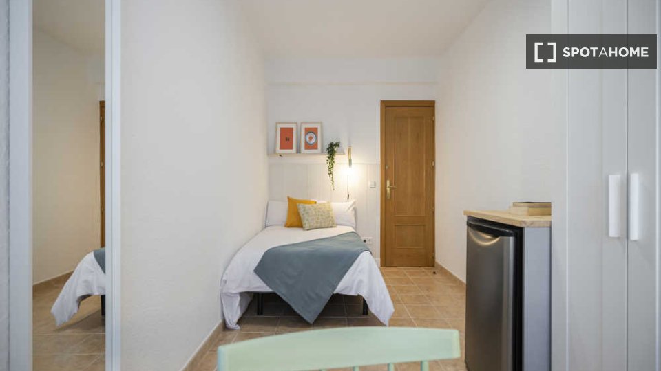 Double room Madrid, 25 beds — photo 39