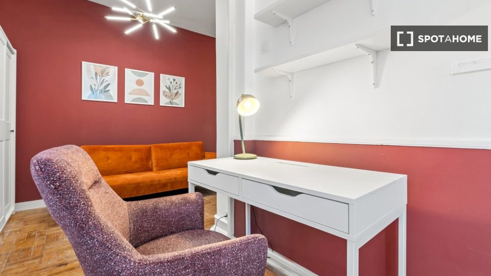 Double room Lisbon, 5 beds — photo 12