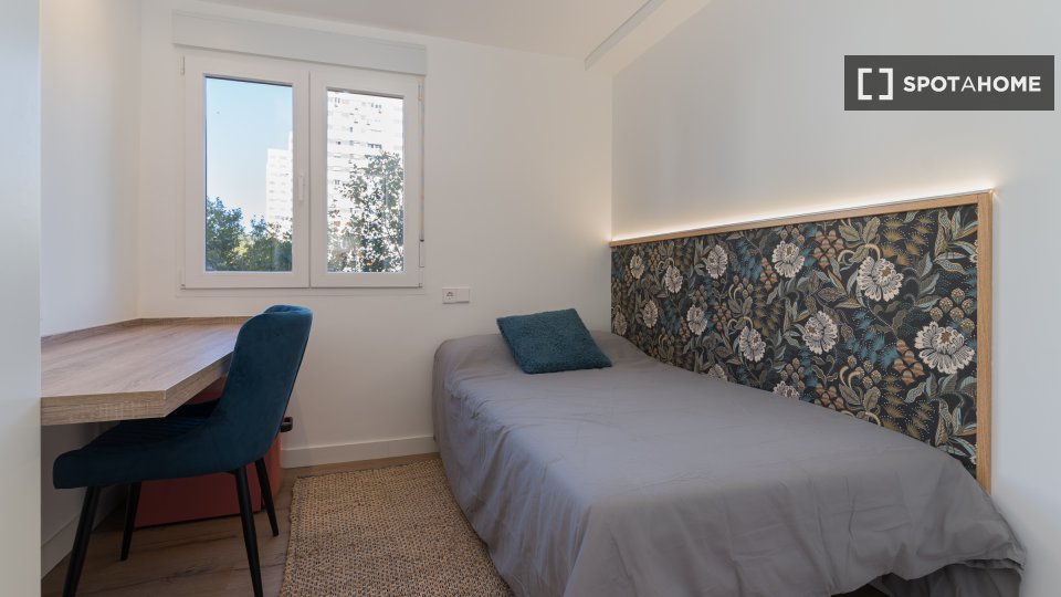 Double room Madrid, 6 beds — photo 14