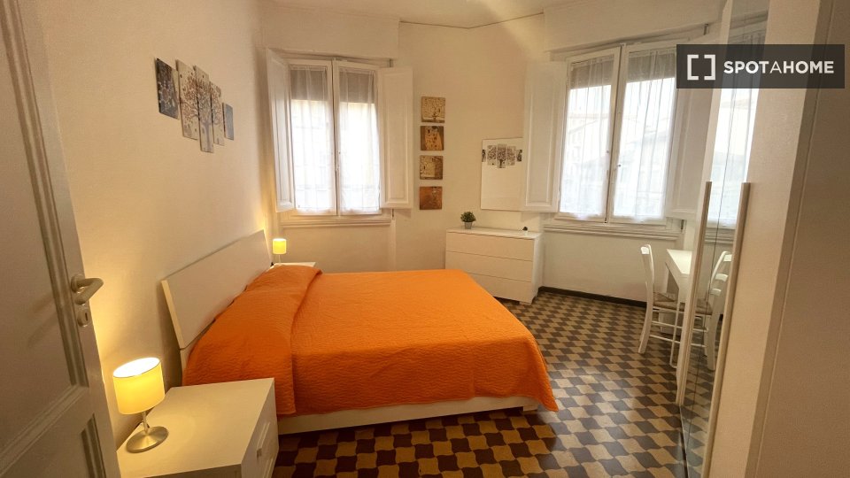 Double room Florence, 4 beds, 90m² — photo 1