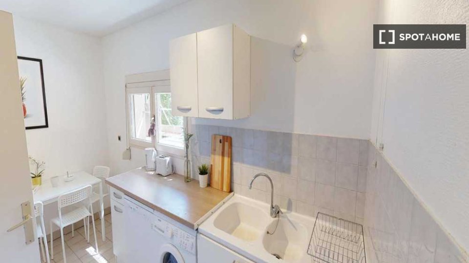 Double room Lyon, 4 beds, 100m² — photo 9