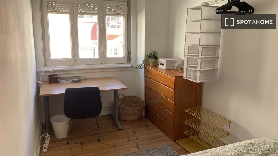Double room Lisbon, 2 beds, 70m² — photo 14