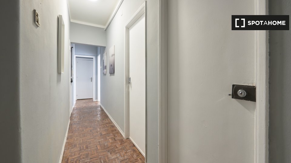 Double room Lisbon, 6 beds — photo 8