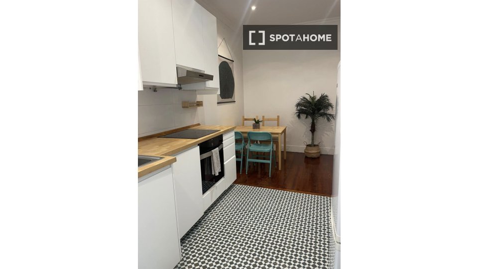 Apartment mono Lisbon, 60m² — photo 25