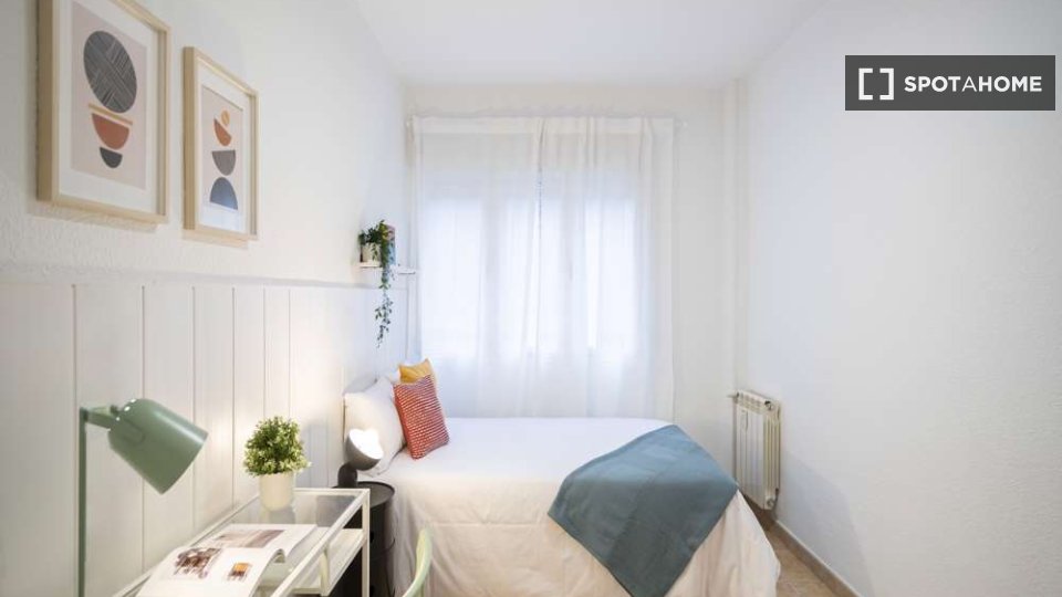 Double room Madrid, 25 beds — photo 2
