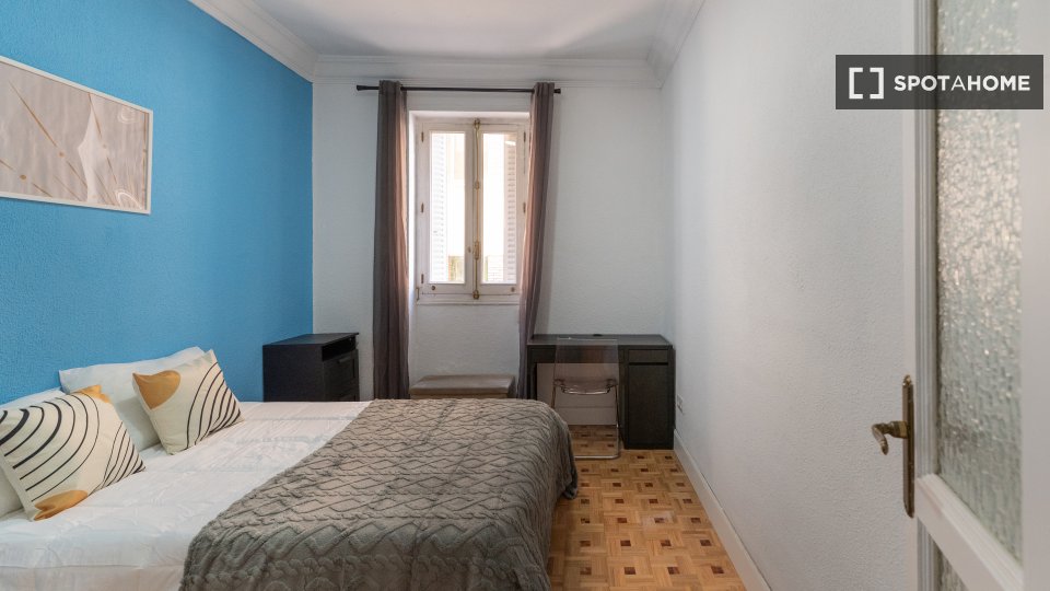 Double room Madrid, 7 beds — photo 10