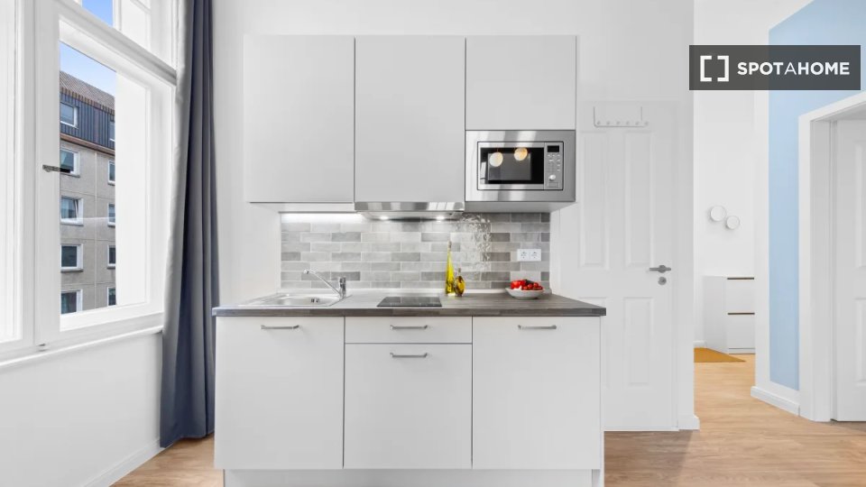 Apartment Berlin, 1 bed, 44m² — photo 2