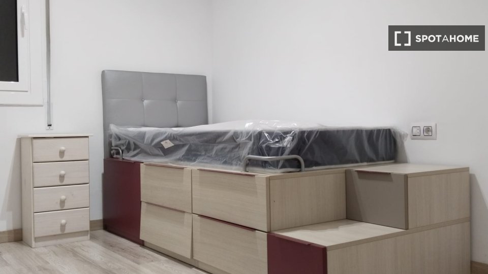 Habitación doble Barcelona, 4 habitaciones — foto 21