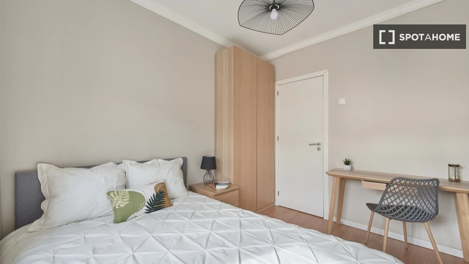 Double room Lisbon, 4 beds — photo 3