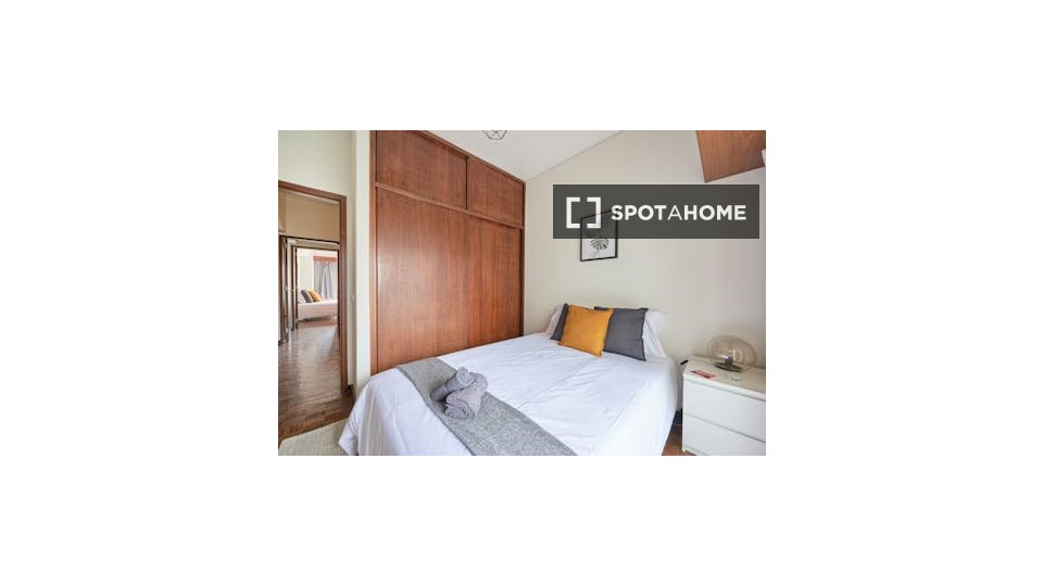 Double room Lisbon, 6 beds — photo 7