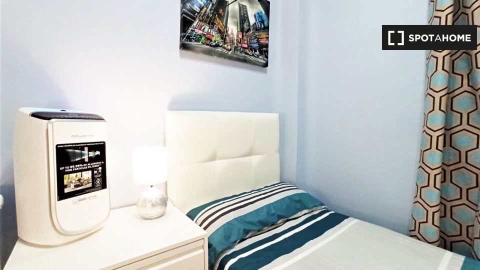 Double room Madrid, 6 beds, 300m² — photo 4