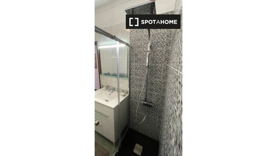 Apartment Lisbon, 2 beds — photo 15