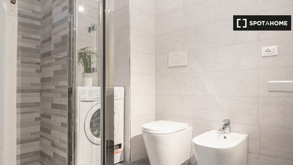 Double room Milan, 4 beds, 90m² — photo 16