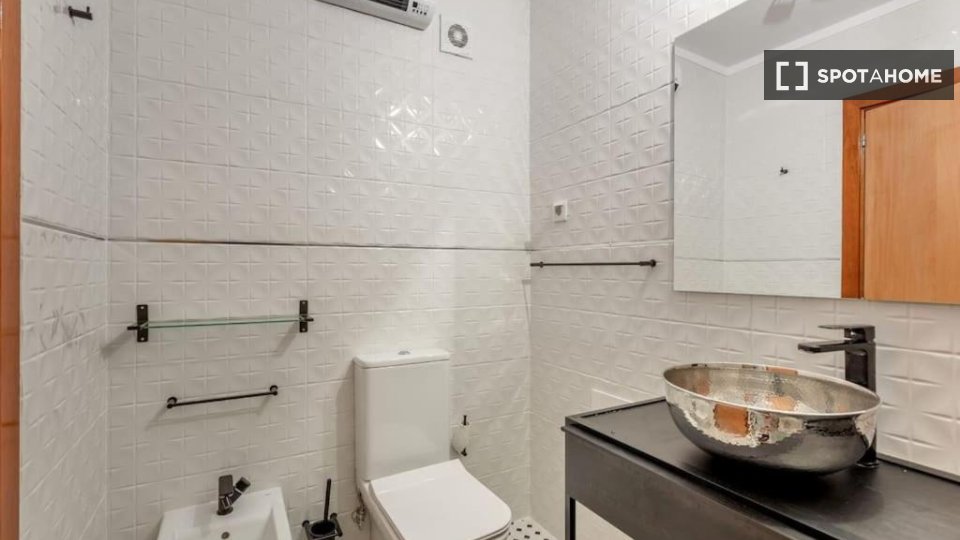 Apartment Lisbon, 3 beds — photo 14