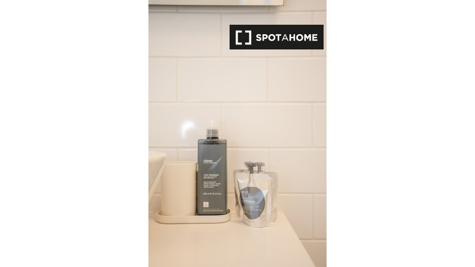 Apartment Porto, 1 bed, 48m² — photo 2