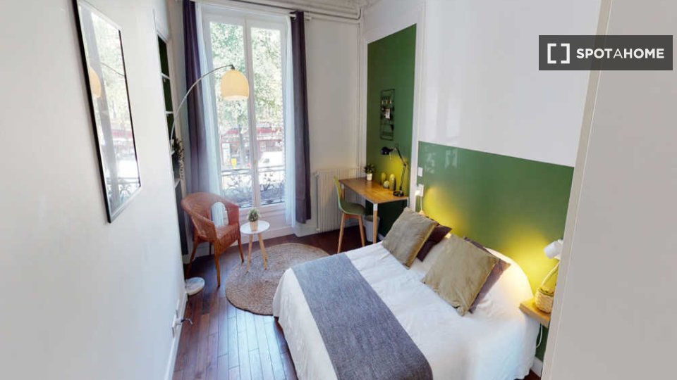 Double room Paris, 4 beds, 100m² — photo 1