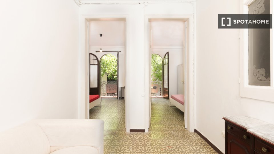 Double room Barcelona, 6 beds, 100m² — photo 6