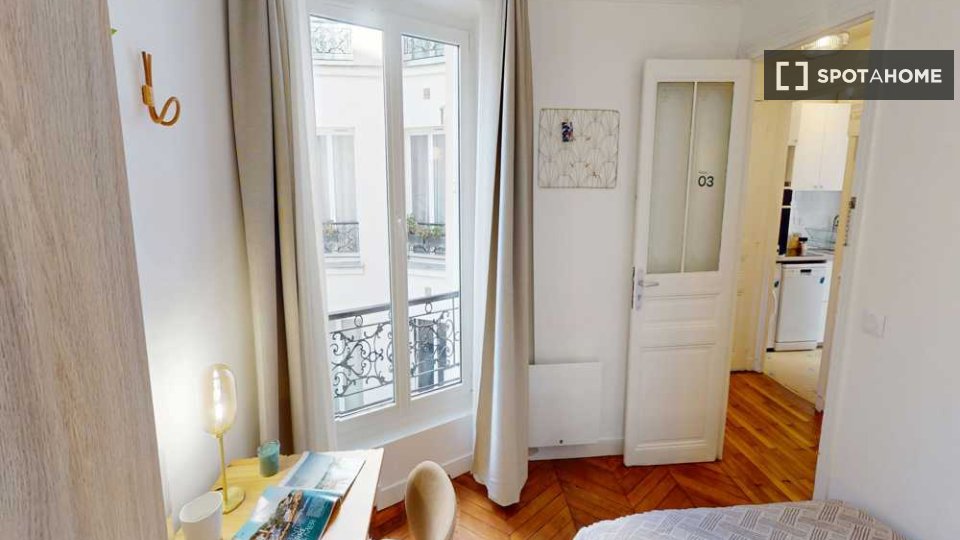Double room Paris, 5 beds, 50m² — photo 11