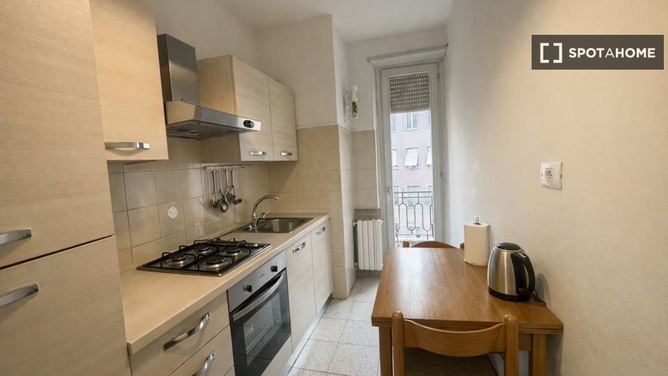 Double room Milan, 3 beds, 120m² — photo 3