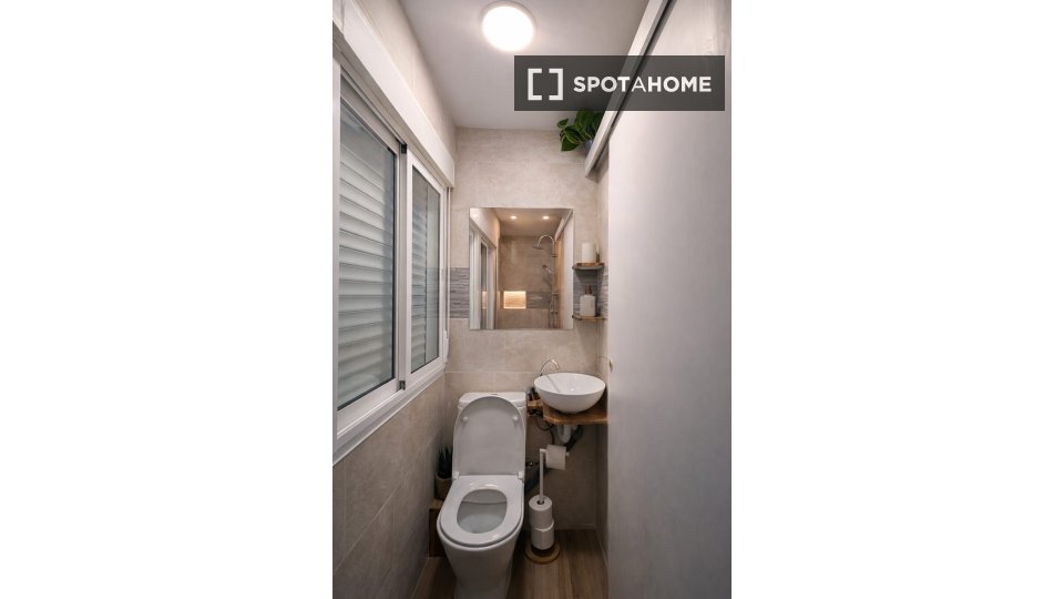 Double room Barcelona, 2 beds, 77m² — photo 11