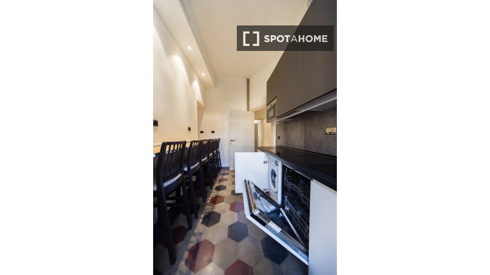 Double room Turin, 3 beds, 85m² — photo 1