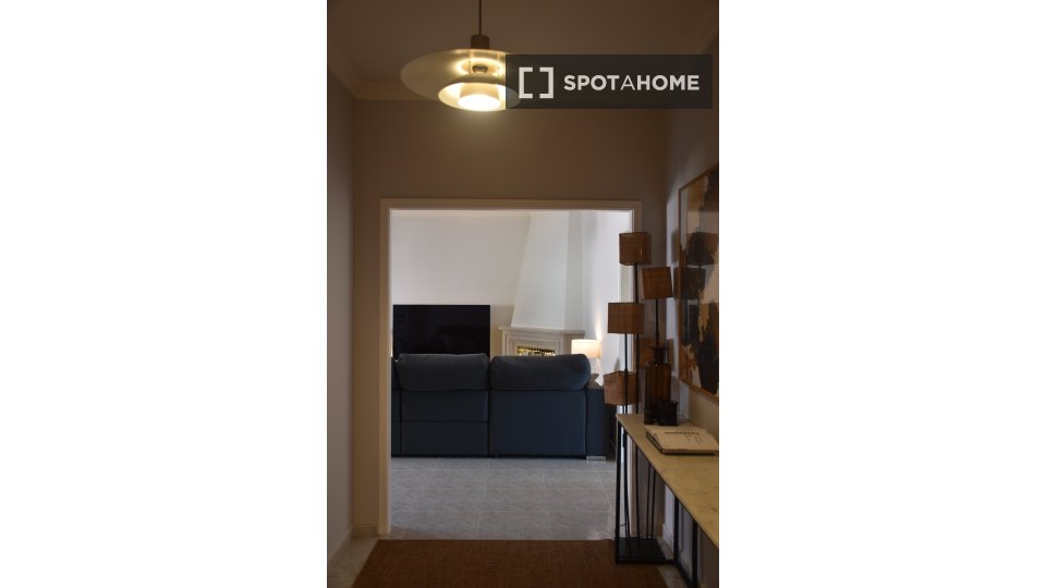 Apartment Lisbon, 2 beds, 100m² — photo 2