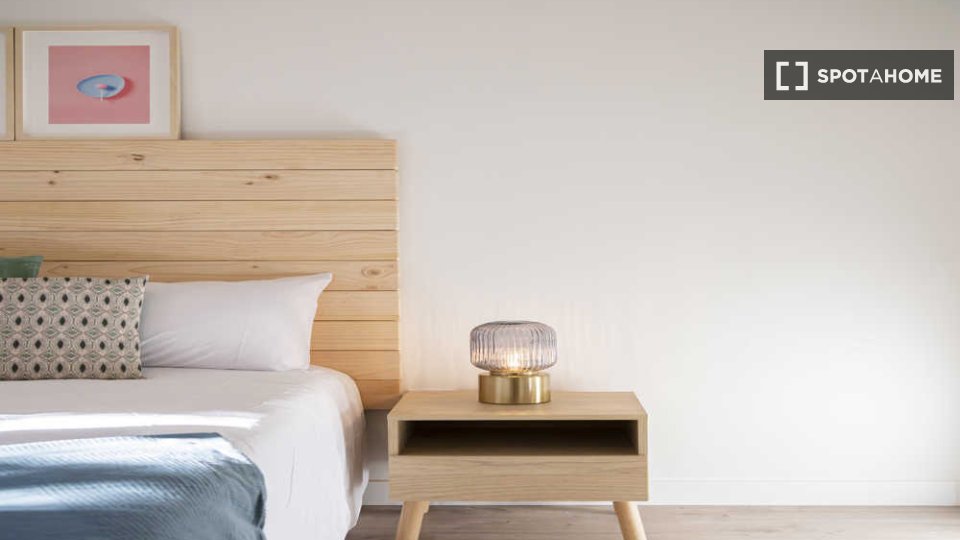 Double room Madrid, 17 beds — photo 33