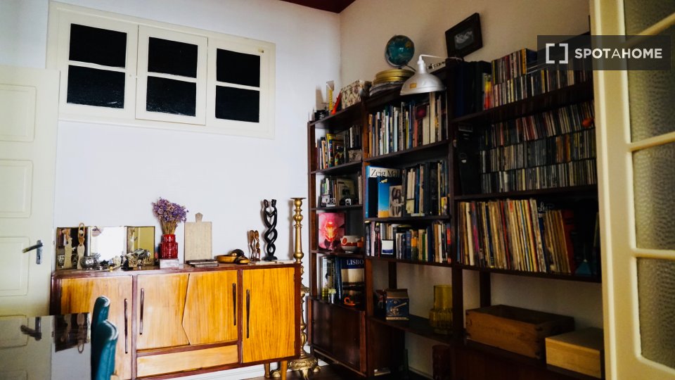 Double room Lisbon, 2 beds, 70m² — photo 4