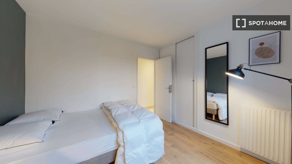 Appartamento in condivisione a Fontenay-sous-Bois: 101 mq