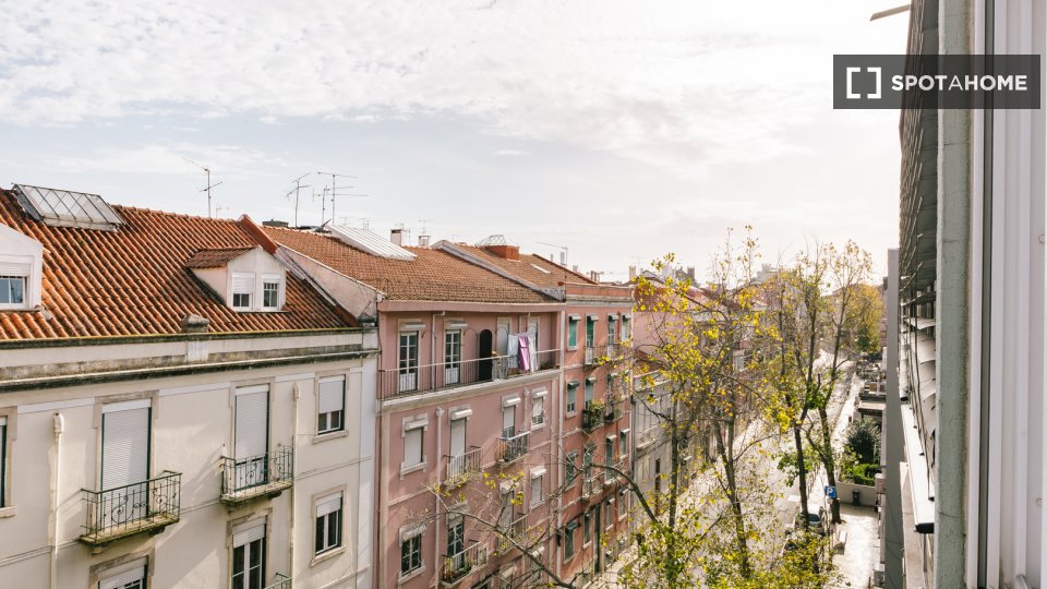 Apartment Lisbon, 2 beds, 80m² — photo 14