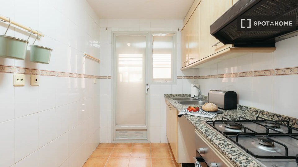 Double room Valencia, 4 beds — photo 16
