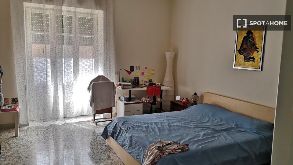 Double room Naples, 3 beds — photo 15