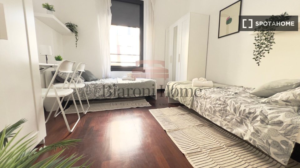 Double room Milan, 4 beds, 100m² — photo 1