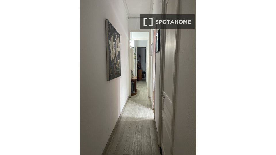 Double room Barcelona, 4 beds, 70m² — photo 3