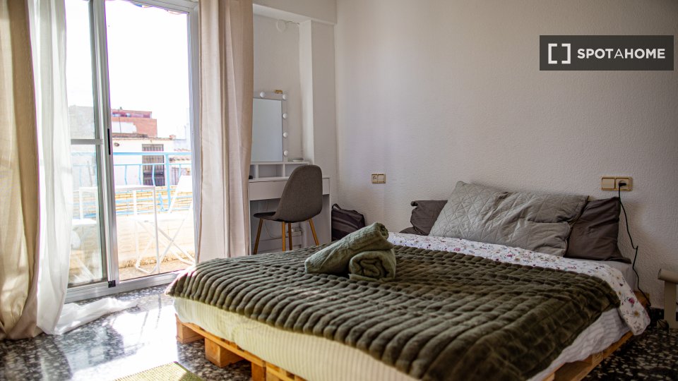 Double room Valencia, 4 beds, 140m² — photo 18