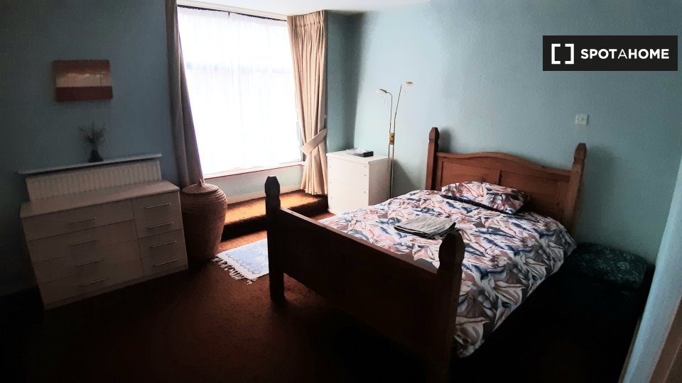 Apartment London, 2 beds, 79m² — photo 1