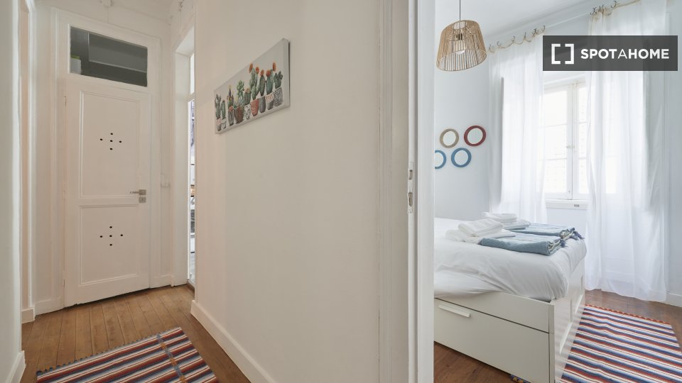 Apartment Lisbon, 3 beds — photo 17