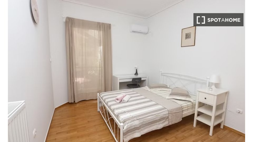Double room Athens, 4 beds — photo 11