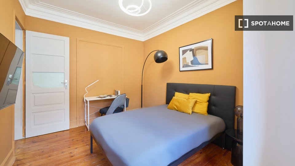 Double room Lisbon, 4 beds — photo 50