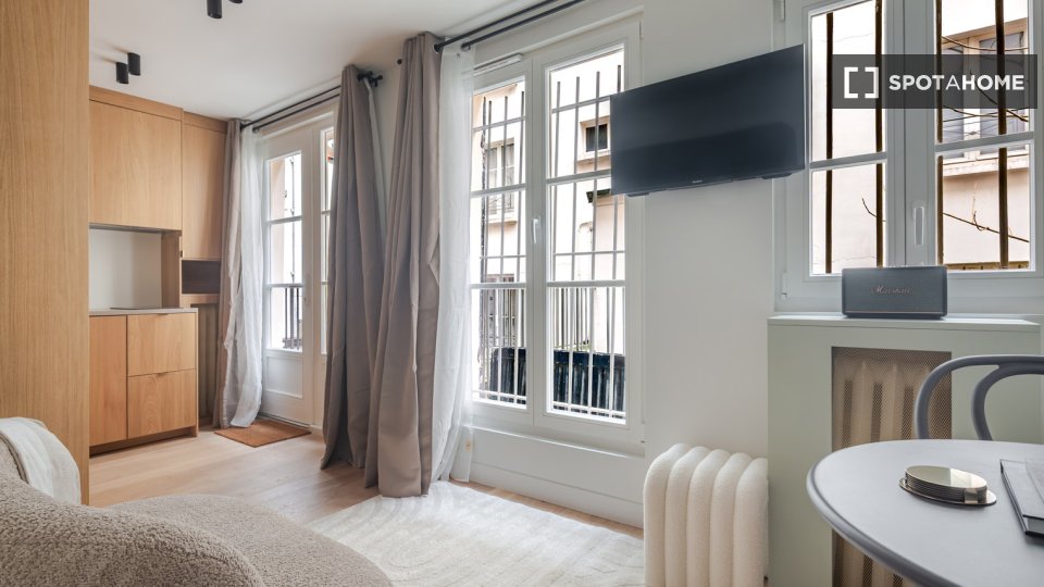 Apartment Paris, 1 bed, 26m² — photo 2