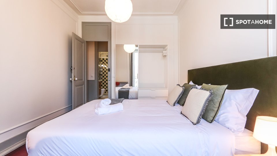 Double room Lisbon, 6 beds — photo 11