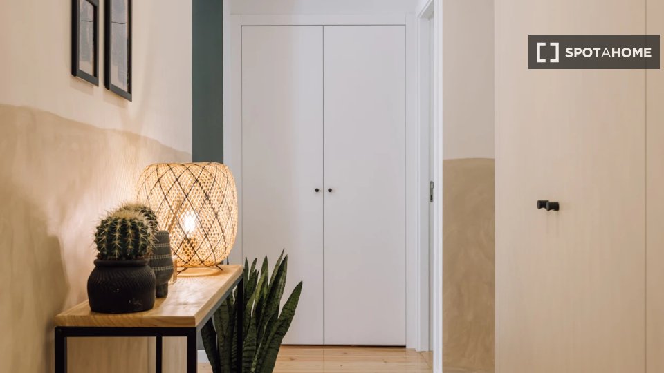 Apartment Lisbon, 1 bed, 75m² — photo 8