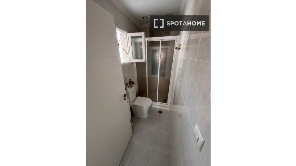 Double room Cartagena, 1 bed, 10m² — photo 5