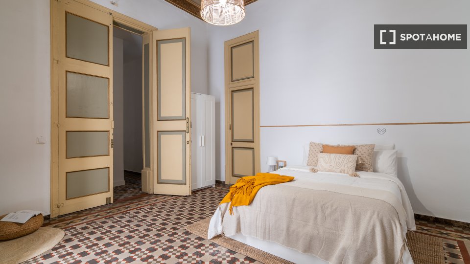 Double room Barcelona, 6 beds, 95m² — photo 16