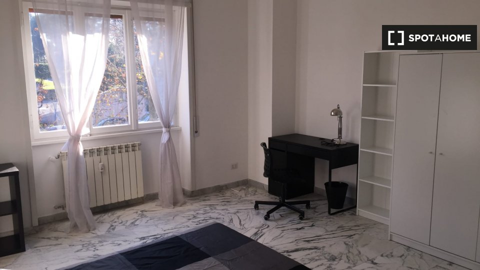 Double room Rome, 4 beds — photo 15